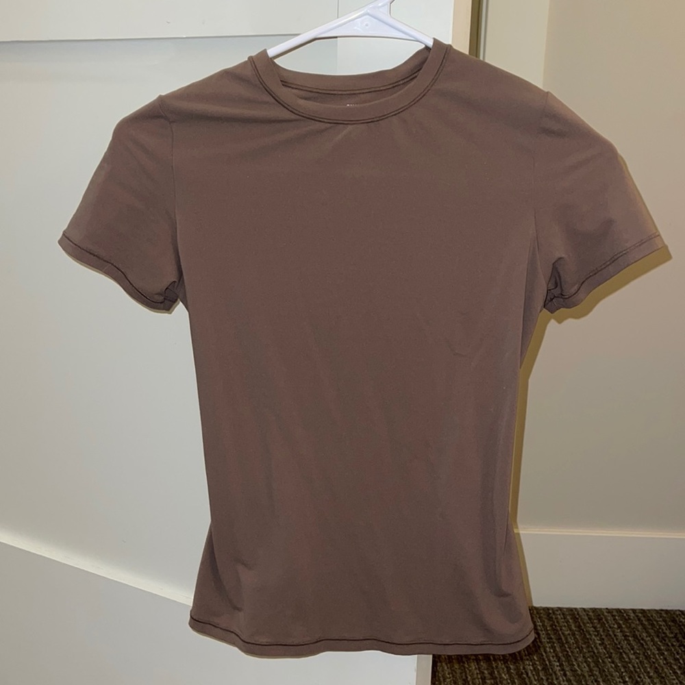 Size small Skims fits everybody t shirt